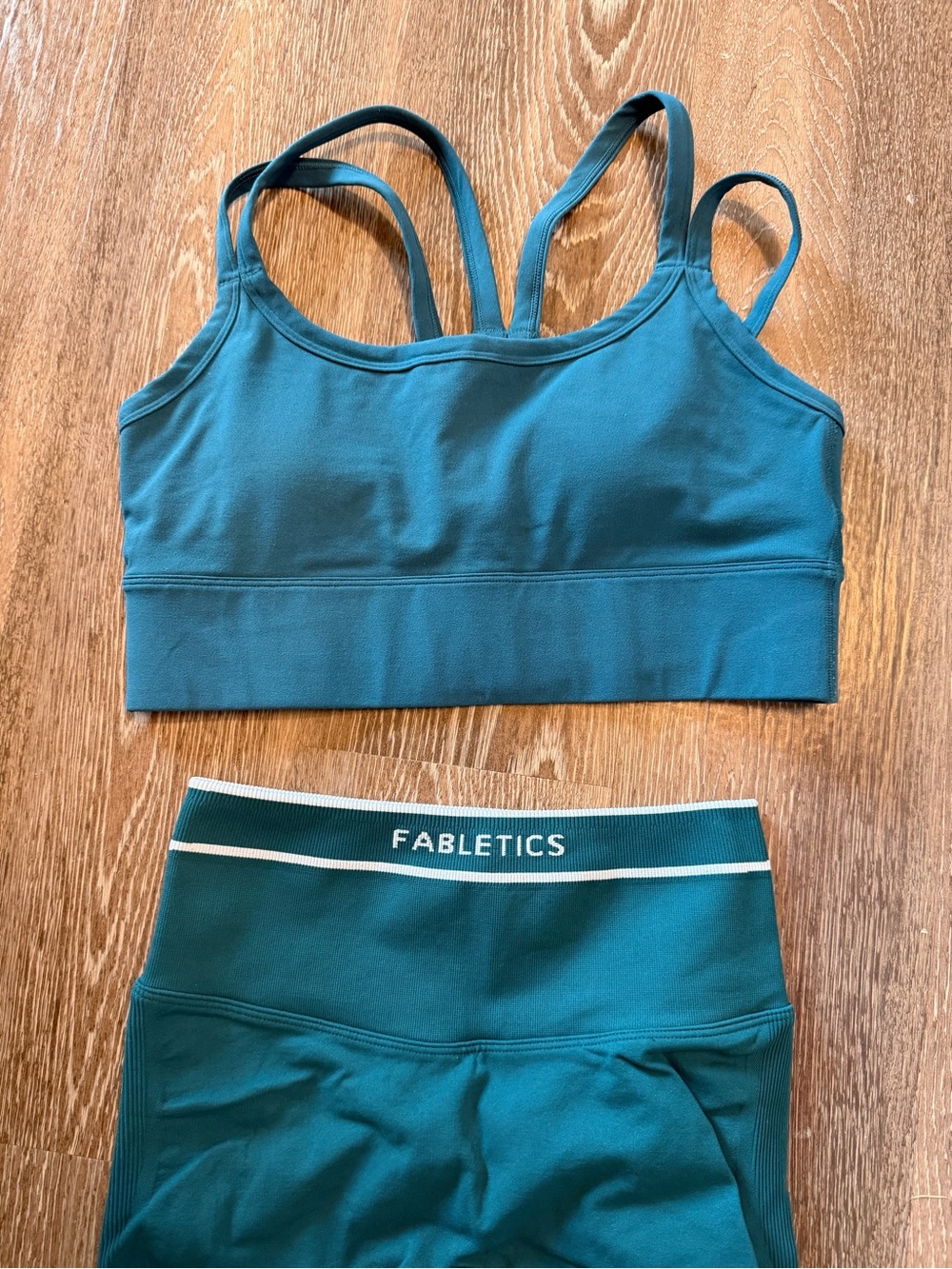 Fabletics set - Picture 2 of 3